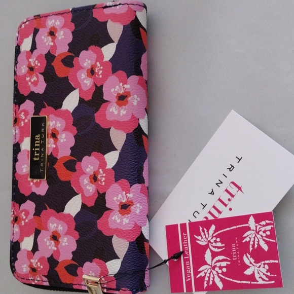 NWT Trina Turk Pink/Black Floral Wallet - Picture 4 of 7